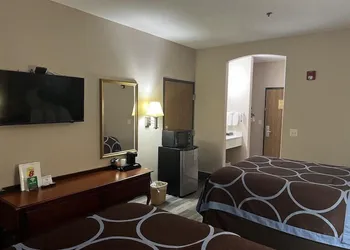 Hotel Piney Woods hotel thumbnail 4