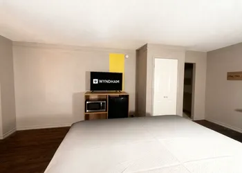 Super 8 By Wyndham Nacogdoches Near University hotel thumbnail 5