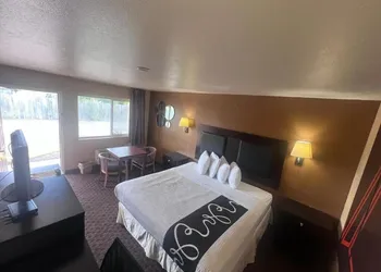 Antler's Inn Motel hotel thumbnail 4