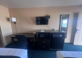 Antler's Inn Motel hotel thumbnail 6