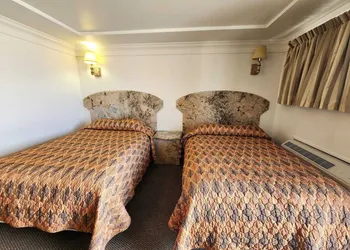 Domino Motel hotel thumbnail 2