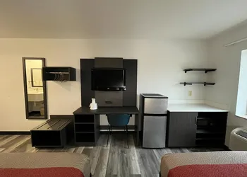 Studio 6 Suites Urbana, IL hotel thumbnail 5