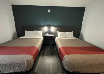 Studio 6 Suites Urbana, IL hotel thumbnail 7