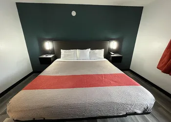 Studio 6 Suites Urbana, IL hotel thumbnail 8