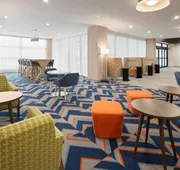 La Quinta Inn & Suites By Wyndham Queens NYC/JFK AirTrain hotel detail image 5