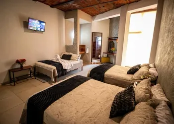 OYO Hotel Casa Zaragoza hotel thumbnail 7