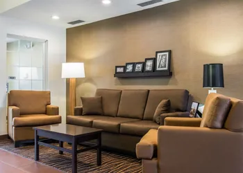 Sleep Inn & Suites Pittsburgh Airport hotel thumbnail 3