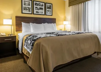 Sleep Inn & Suites Pittsburgh Airport hotel thumbnail 6