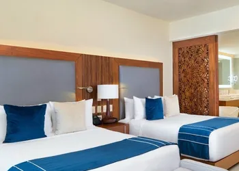 Villa La Valencia Beach Resort&Spa Cabos hotel thumbnail 2