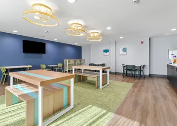 Spark by Hilton Harrisonburg University Area hotel thumbnail 7