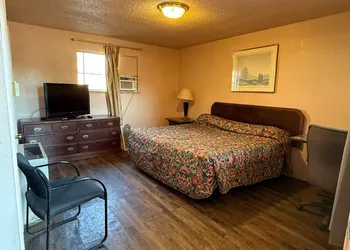 Springs Inn by Capital O I 25 hotel thumbnail 8