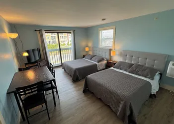 Greenkey Beach Motel hotel thumbnail 2