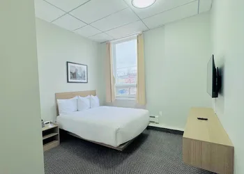 Ramada By Wyndham Kirkland Lake hotel thumbnail 8
