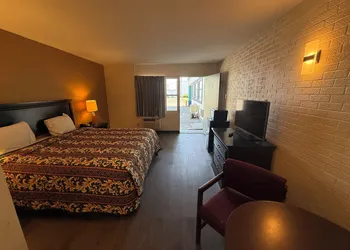 Economy Inn hotel thumbnail 5