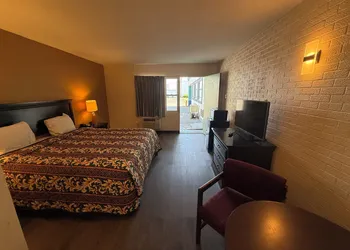 Economy Inn hotel thumbnail 5