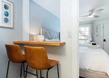 Sunset Suites hotel thumbnail 7