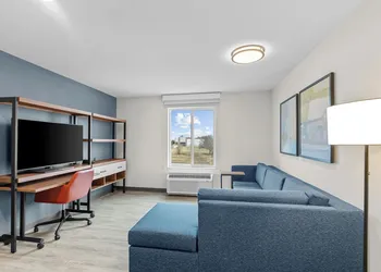 Everhome Suites Wichita Northeast by Choice Hotels hotel thumbnail 3