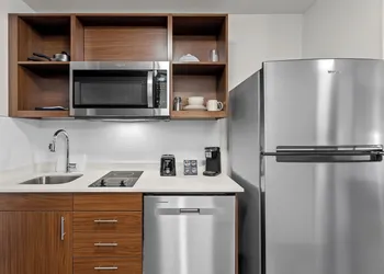Everhome Suites Wichita Northeast by Choice Hotels hotel thumbnail 8
