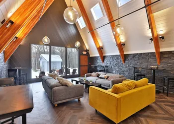 The Birch Ridge: American Classic Room #7 - King Suite In Killington. Hot Tub. 1 Bedroom Home hotel thumbnail 5