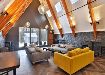 The Birch Ridge: Family Room #11 - Queen/bunkbed Suite In Killington, Vermont 1 Bedroom Home hotel thumbnail 4