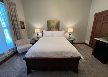 Charleston House Bed & Breakfast Inn hotel thumbnail 2