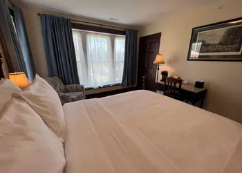 Charleston House Bed & Breakfast Inn hotel thumbnail 8