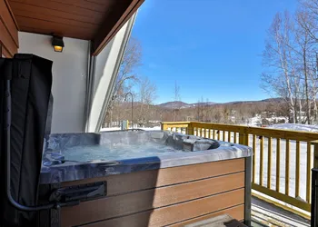 The Birch Ridge: Mission Room #2 - Queen Suite In Renovated Killington Lodge. Hot Tubs. 1 Bedroom Home hotel thumbnail 7