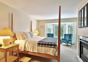 Rent An Inn! Takeover The Birch Ridge W/ Your Group. Mountain Lodge: 11 Rooms, Bar, Fireplace. 28ppl 11 Bedroom Home hotel thumbnail 2