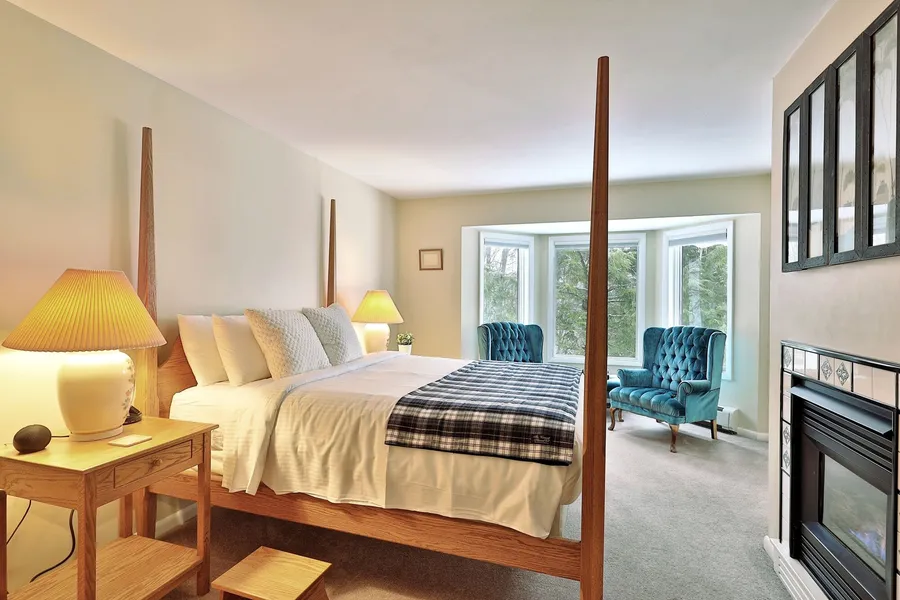 Rent An Inn! Takeover The Birch Ridge W/ Your Group. Mountain Lodge: 11 Rooms, Bar, Fireplace. 28ppl 11 Bedroom Home hotel detail image 2