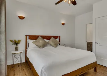 Chateau Royale 5 Bedroom Home by RedAwning hotel thumbnail 3