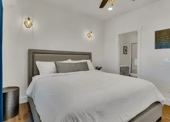 Chateau Royale 5 Bedroom Home by RedAwning hotel thumbnail 7