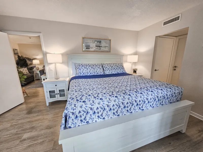 Serene 2 Bed, 2 Bath Lodge, With Amenities, 101ac 2 Bedroom Lodge hotel detail image 2