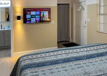 TriLuxe Inn & Studios hotel thumbnail 4