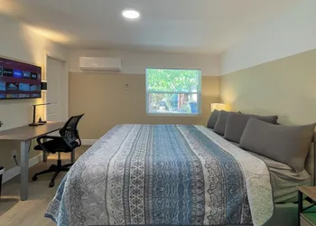 TriLuxe Inn & Studios hotel thumbnail 6