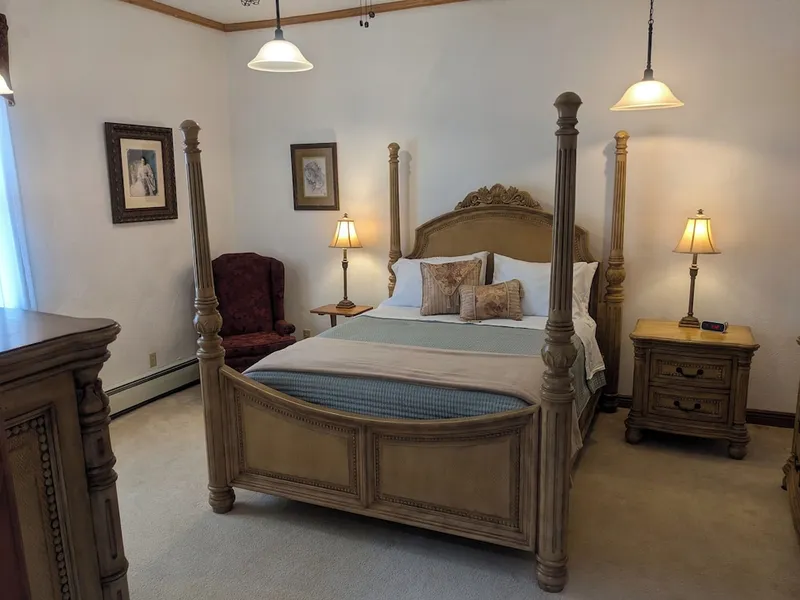 The Carriage House Inn Bed and Breakfast hotel detail image 2