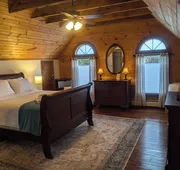 The Carriage House Inn Bed and Breakfast hotel detail image 5