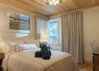 Haliburton Post House hotel thumbnail 3