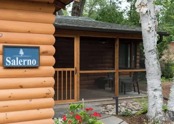 Haliburton Post House hotel thumbnail 4