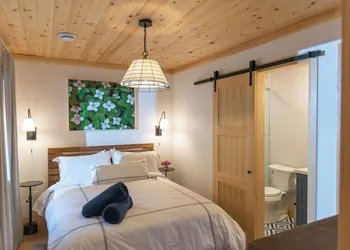 Haliburton Post House hotel thumbnail 8