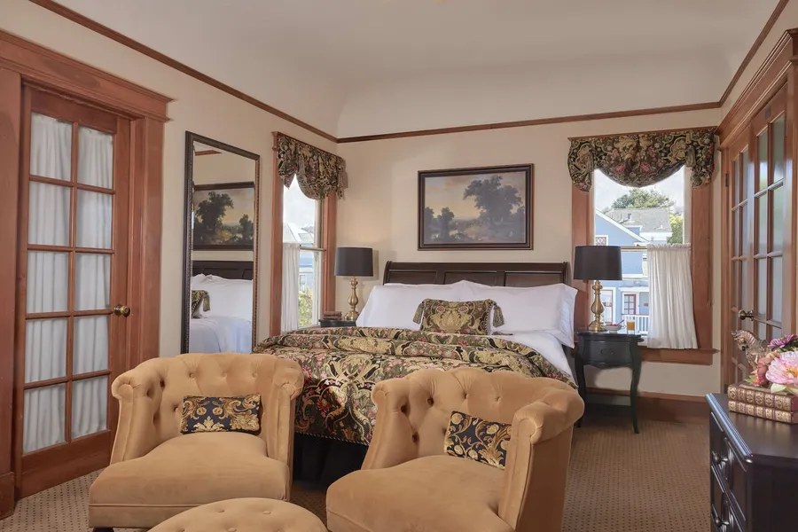 The Charles Pacific Grove - Artfully Designed Inclusive Inn hotel detail image 2