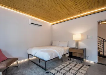 The Halifax Rooftop Home (Furnished) hotel thumbnail 5