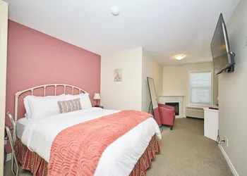 Nine Vines Hotel hotel thumbnail 5