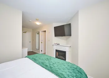 Nine Vines Hotel hotel thumbnail 6