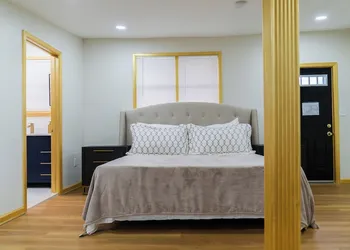 Legacy Villa hotel thumbnail 5
