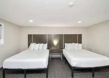 Settle Inn hotel thumbnail 3