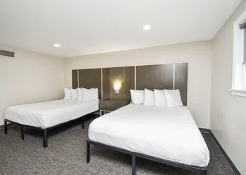 Settle Inn hotel thumbnail 6