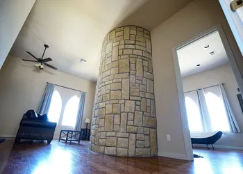 The Castle at Rockwall hotel thumbnail 6