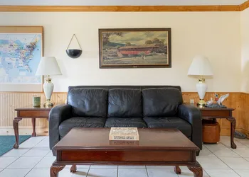 Inn at Octagon Acres hotel thumbnail 4