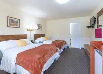 Inn at Octagon Acres hotel thumbnail 8