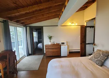 The Cliffside Inn hotel thumbnail 6